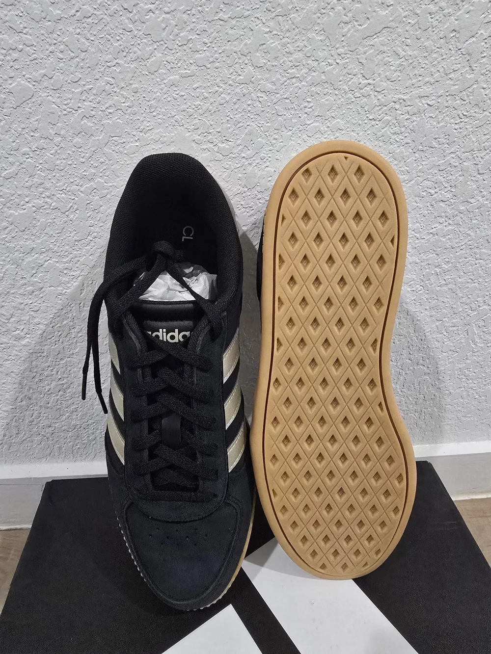 Adidas Breaknet Sleet Women'sBlack and Gold Court-Style Sneakers